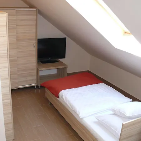 Sunshine Hotel 3*