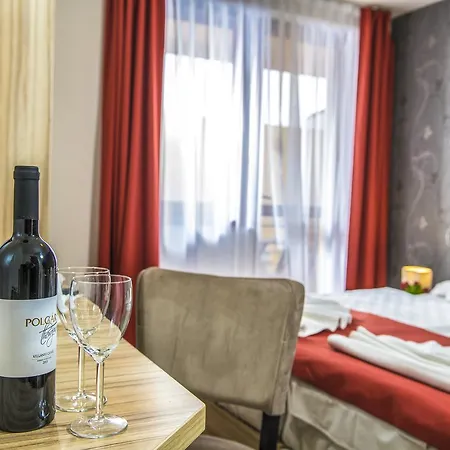 Sunshine Hotel 3*