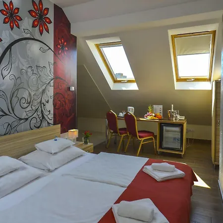 Sunshine Hotel 3*