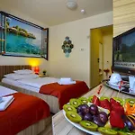 Sunshine Hotel